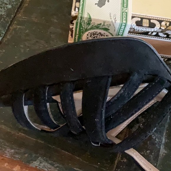 Antonio Melani platform suede black sandals - Picture 4 of 8